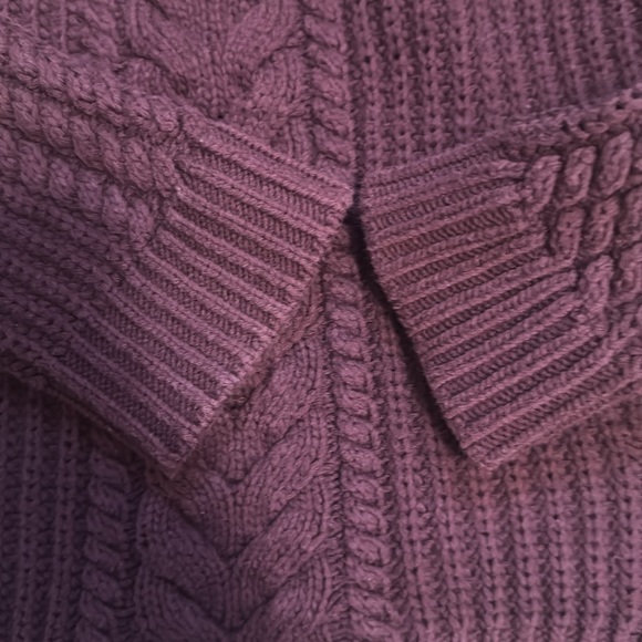 Lululemon size 6 deep plum turtleneck sweater great condition ! - Picture 3 of 4